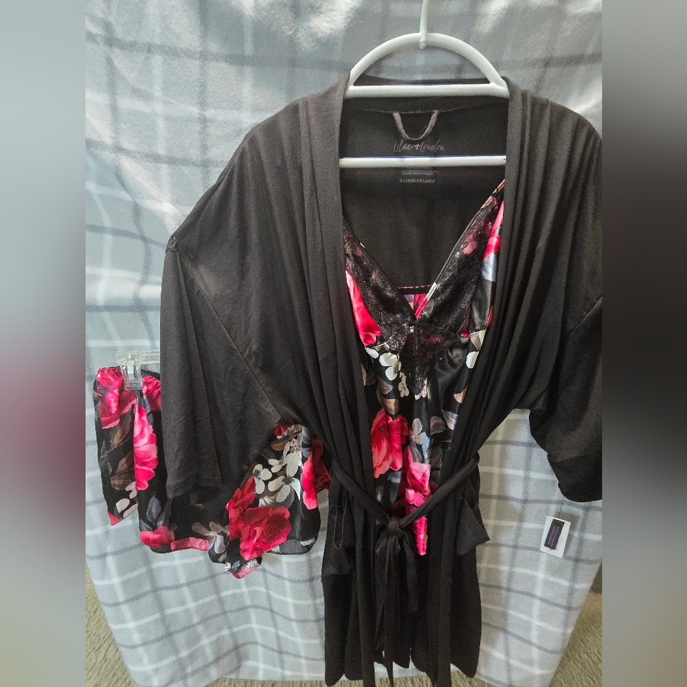 LILAC & LAVENDER NWT 3 PIECE CAMI/SHORT/ROBE XL - Picture 2 of 16